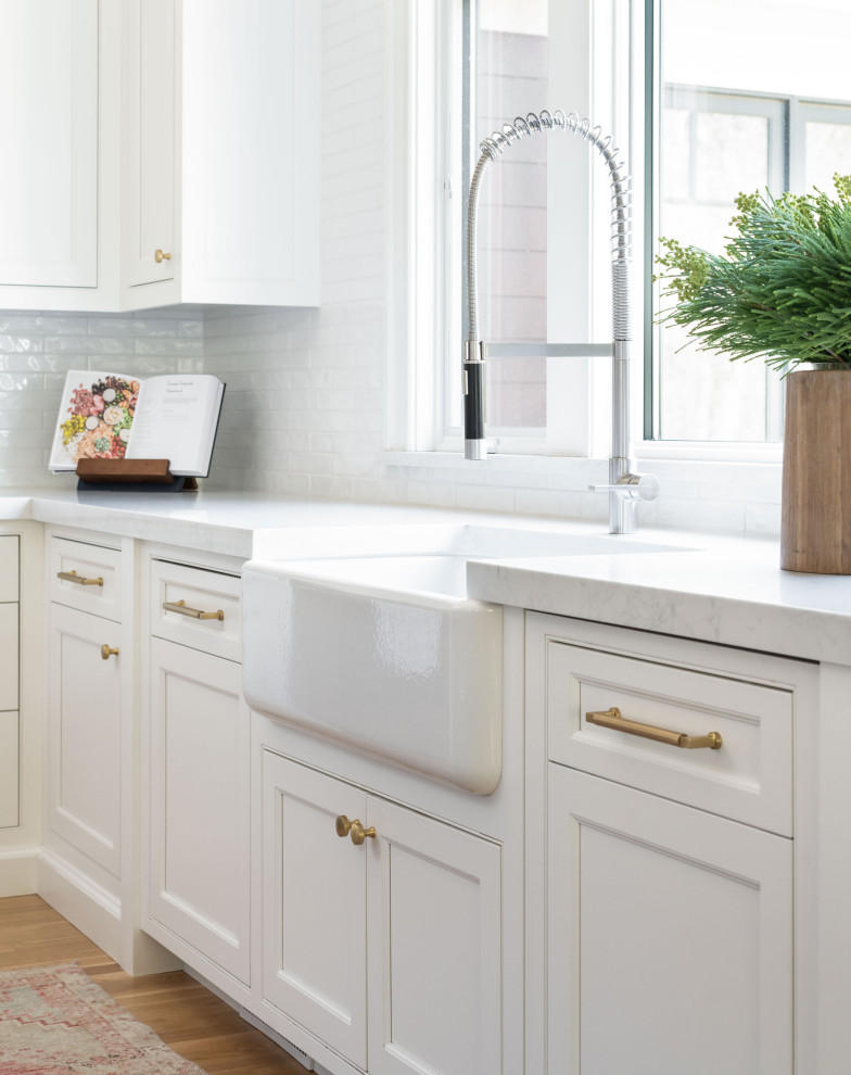 Example of a transitional kitchen design in Boston