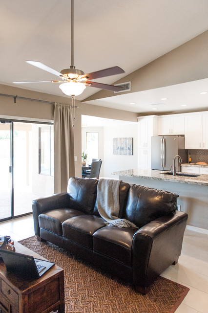 18 S Riata Drive Gilbert AZ 85296 modern-wohnzimmer
