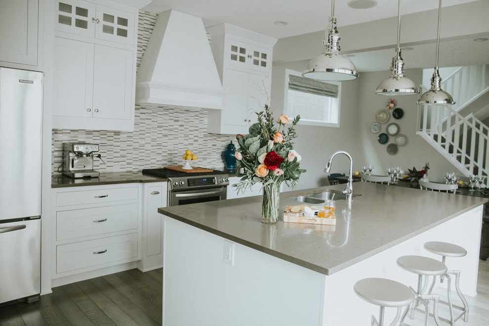Inspiration for a transitional kitchen remodel in Calgary
