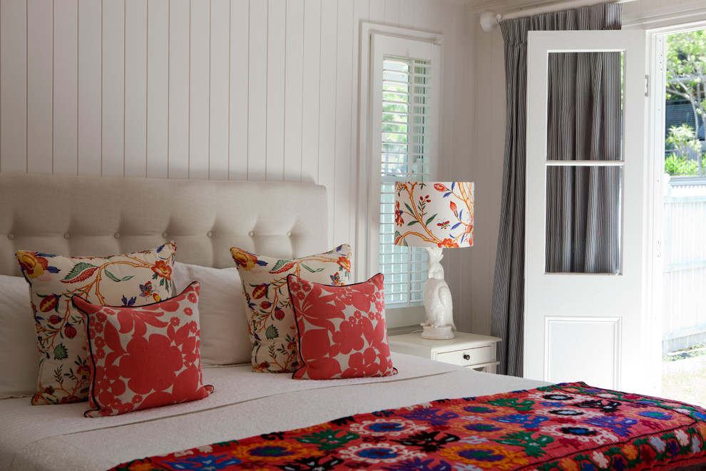 Photo of a transitional bedroom in Brisbane.