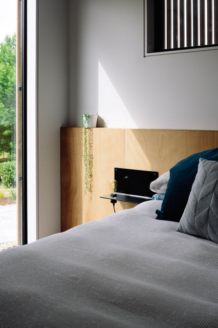 River Retreat contemporary-bedroom