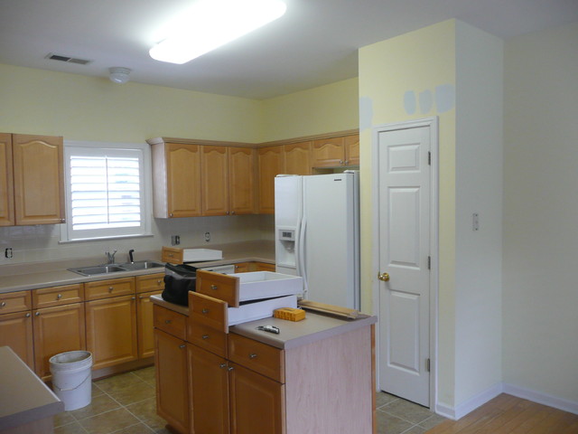 Transitional style kitchen transitional