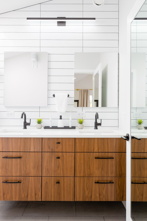 Double Sink Sophistication: Bathroom Vanity Sink Ideas with White Countertops