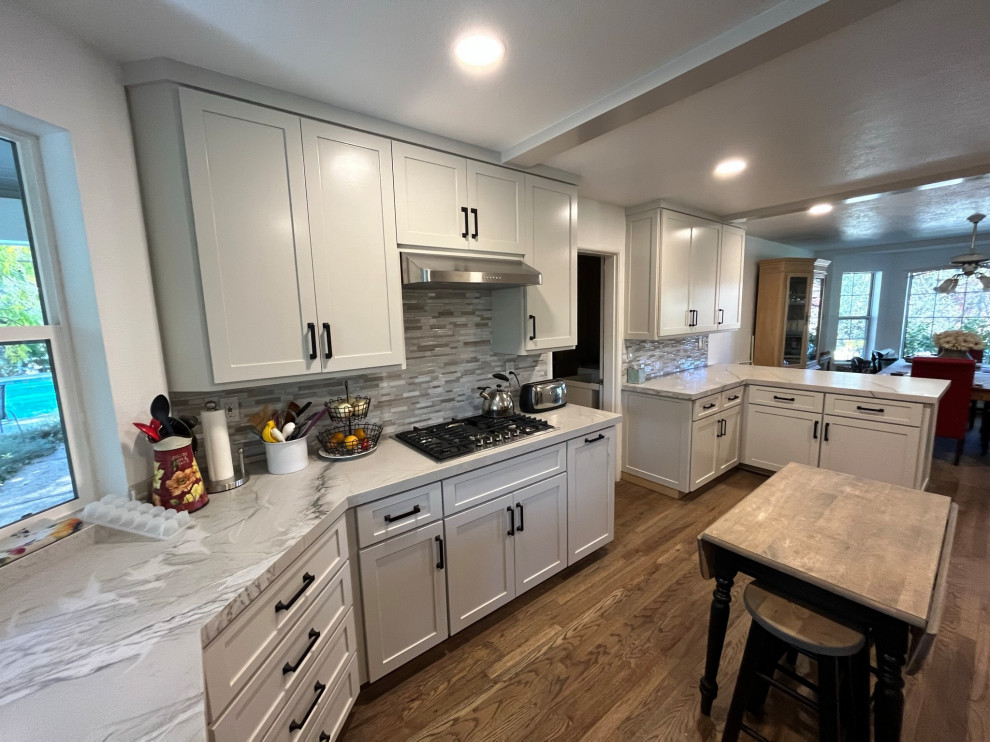 White Kitchen