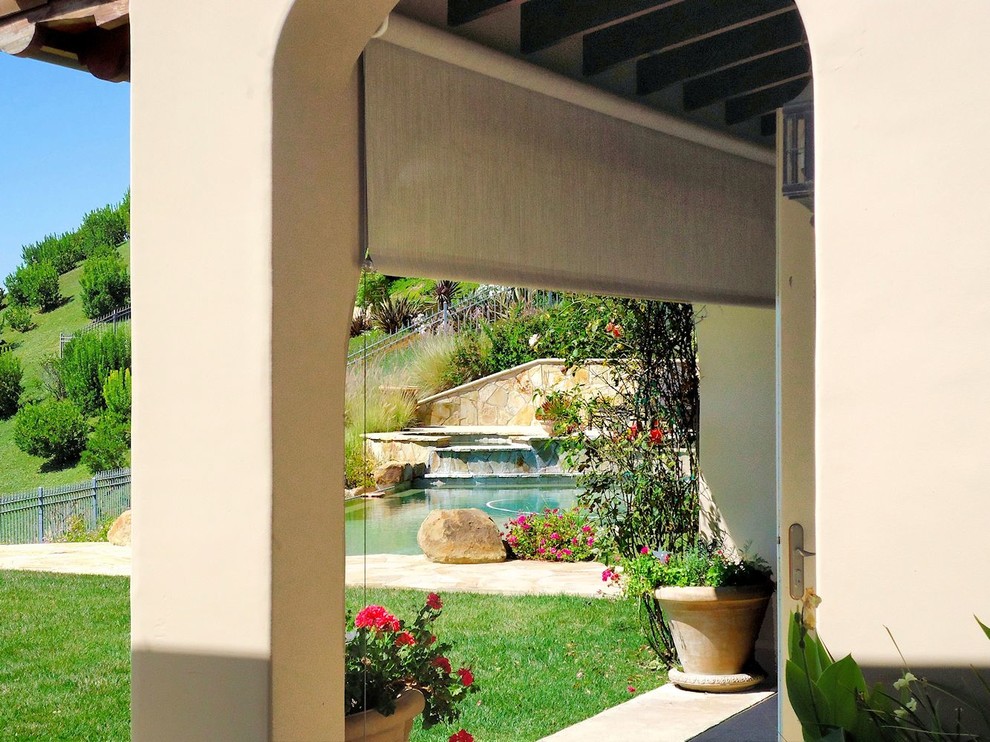 Patio - mediterranean patio idea in Los Angeles