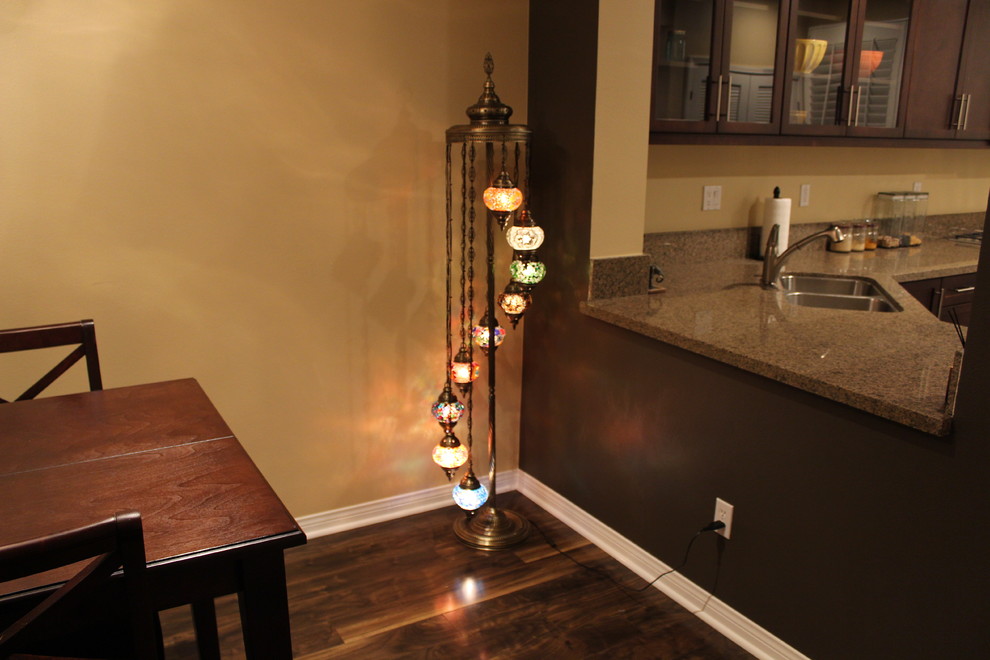 Transitional kitchen photo in Orange County