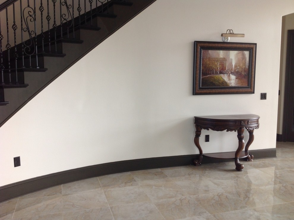 How to decorate curved staircase wall