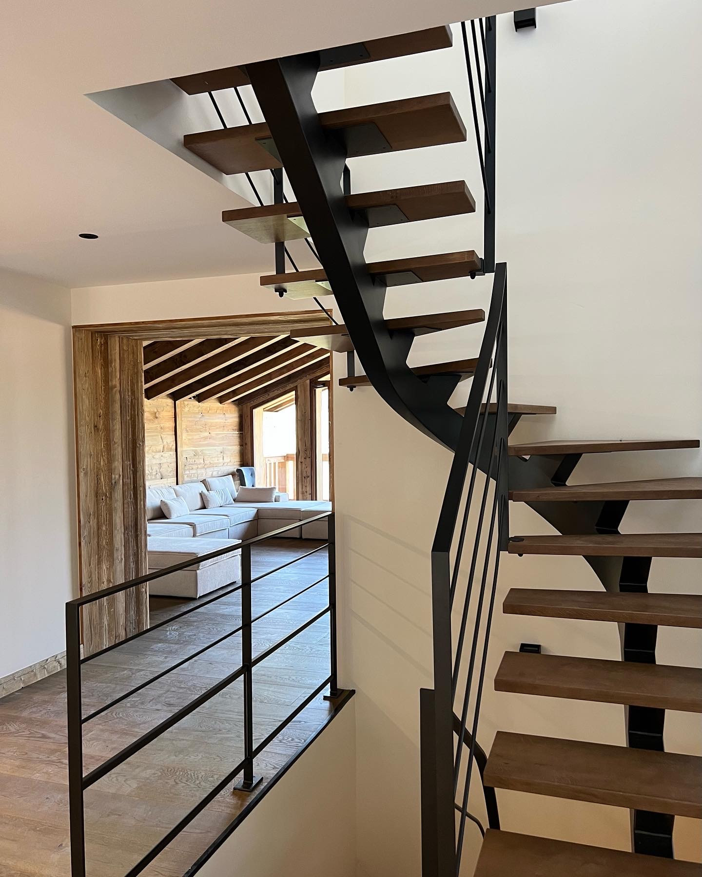 AGENCEMENT INTERIEUR CHALET DE MONTAGNE