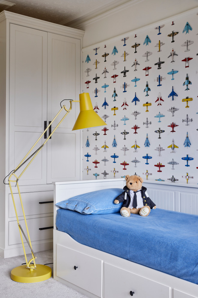 サリーにあるトランジショナルスタイルのおしゃれな子供部屋の写真