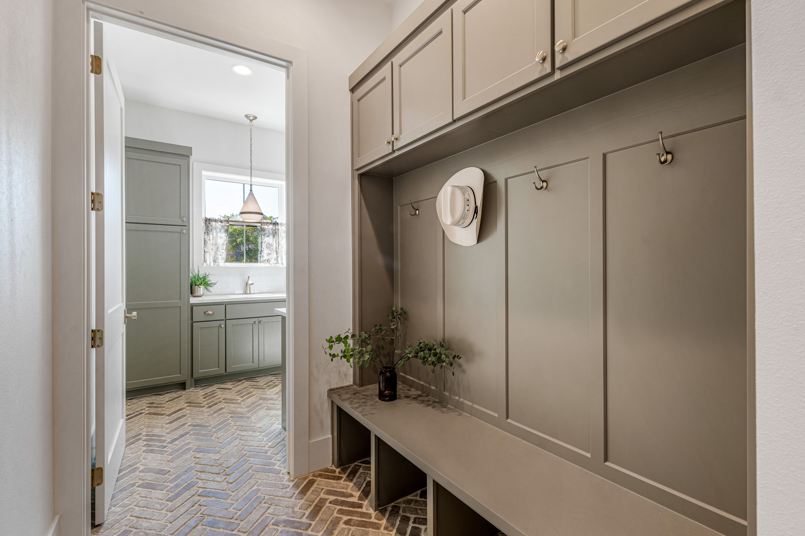 Mud Bench and Utility Room