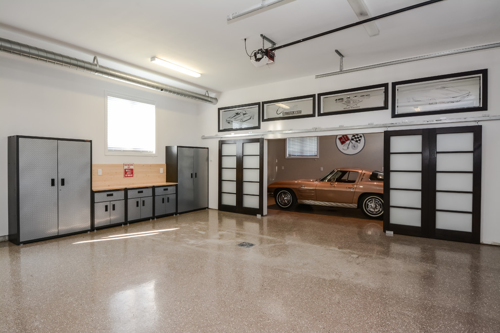 Contemporary three-car garage in Toronto.