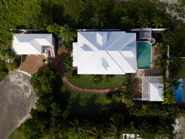 Sand Dollar, Estate Home costero-fachada
