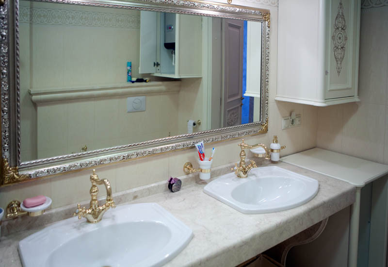 Классический Интерьер квартиры  в бежевых тонах (120 кв м)