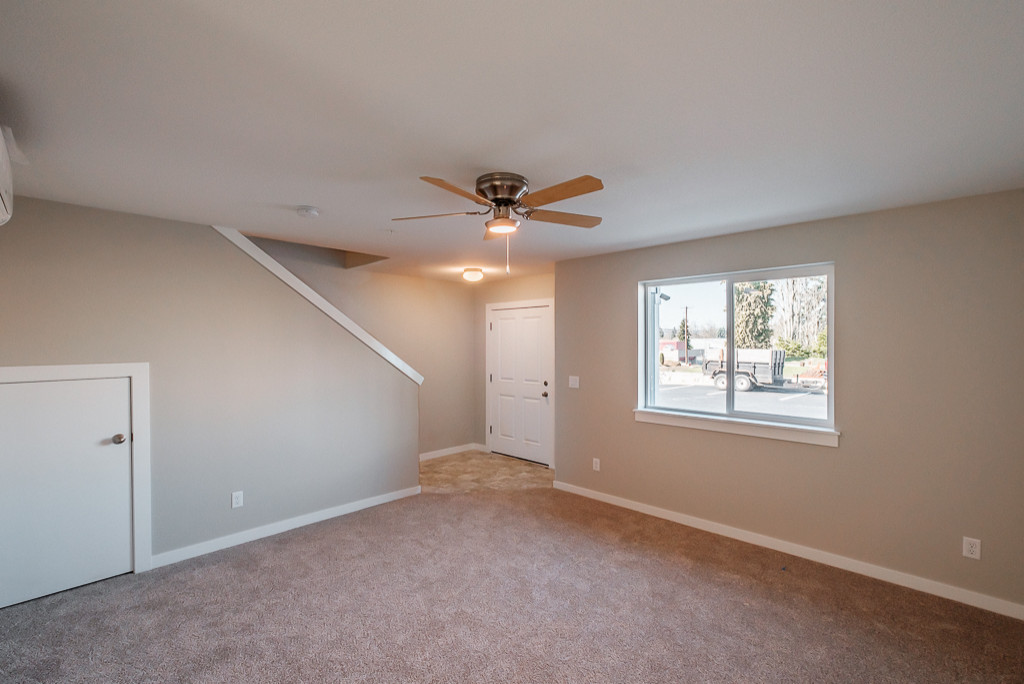 Plymouth Hills Apartments