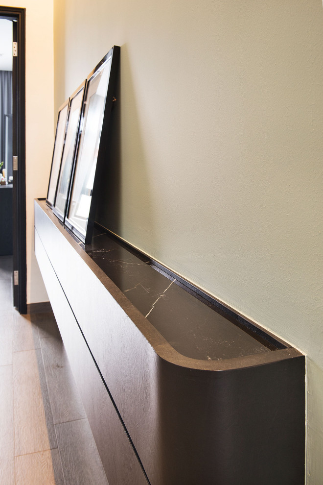 La Salle St Contemporary Closet Singapore by Design Neu Pte Ltd