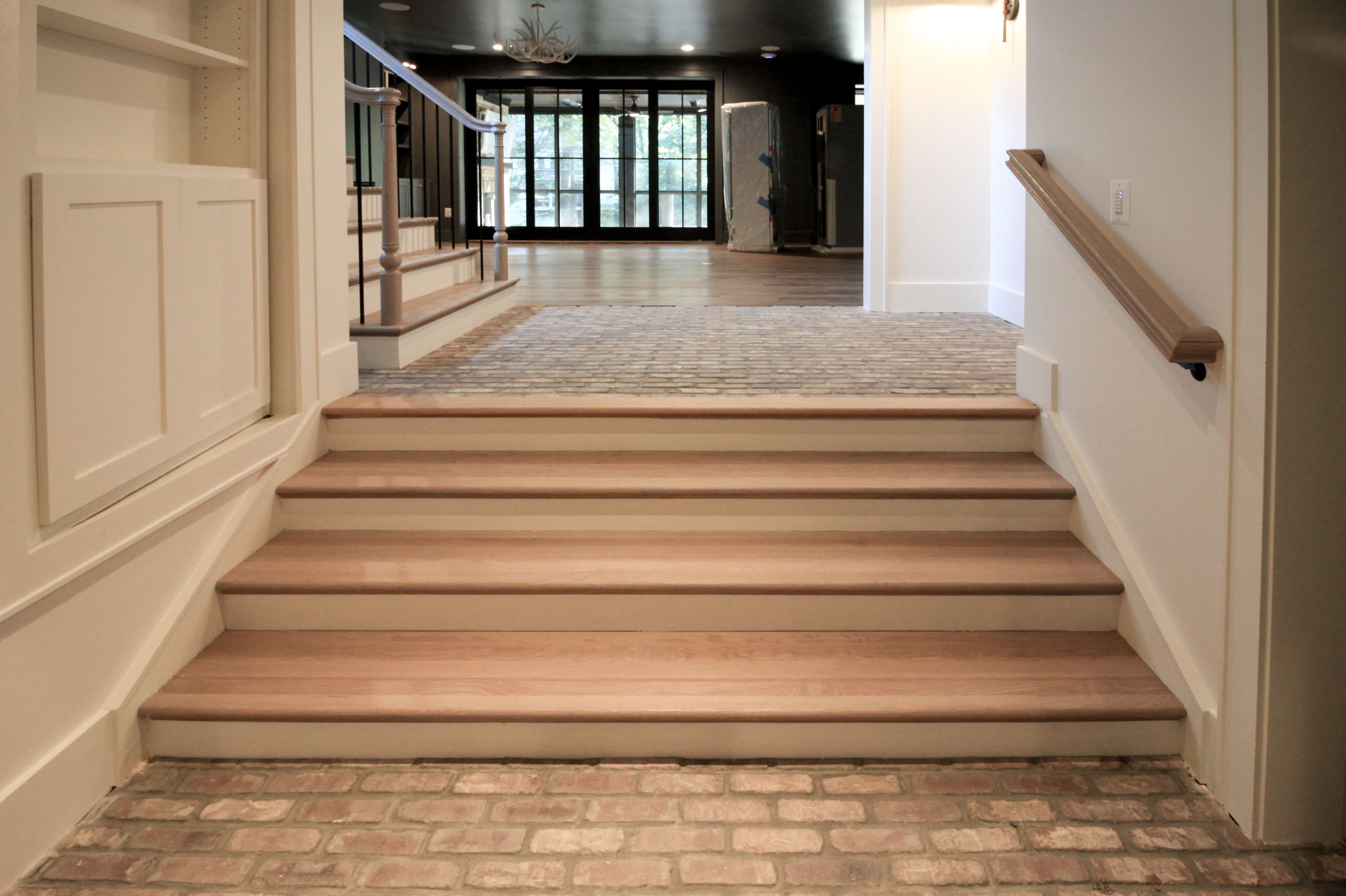 93_Captivating Light Wood Railing System with Black Spindles, Arlington VA 22207