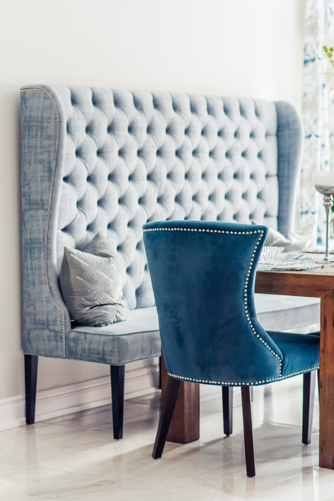 Inspiration for a transitional home design remodel in Toronto