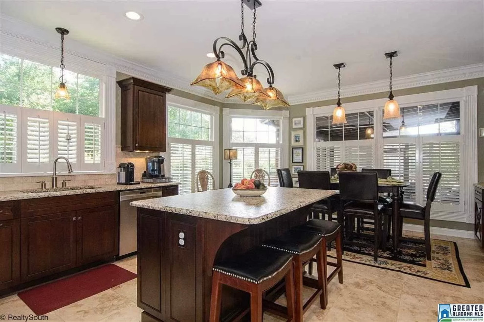 Kitchen - kitchen idea in Birmingham