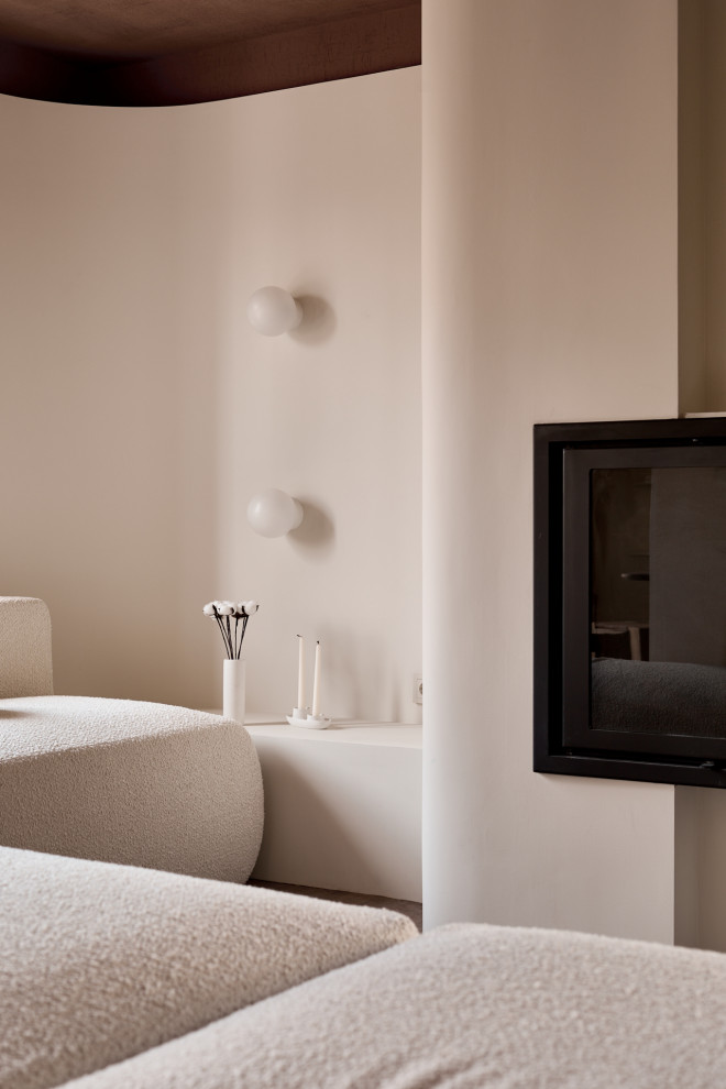 Обнимающая гостиная-столовая