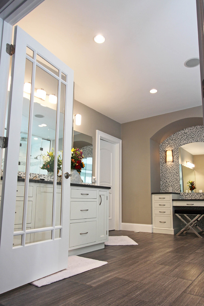 Home design - transitional home design idea in Boston