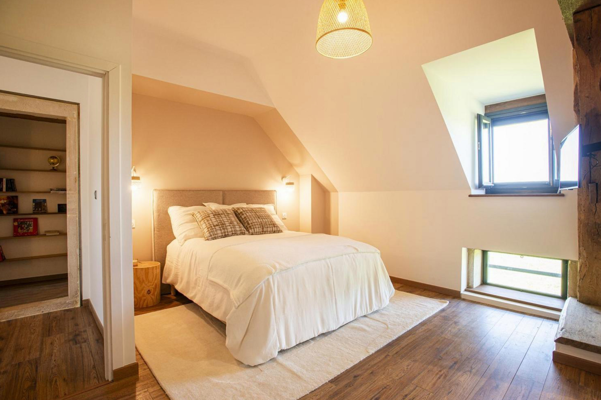 Design d'espace & Décoration Gîte de 220m2 pour transformation en Gite