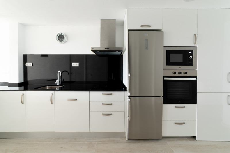 他の地域のおしゃれなキッチンの写真