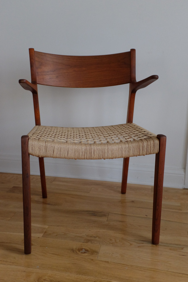 Niels Otto Møller Arm Chair