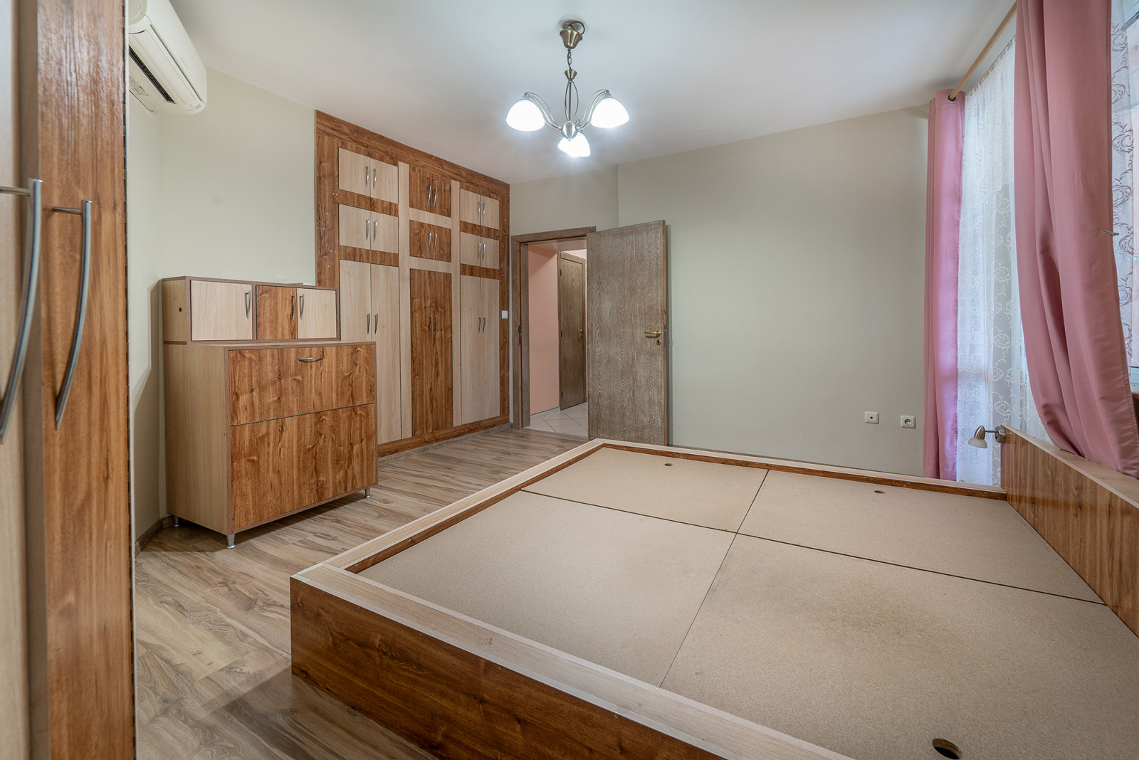 Варна, Левски, ул. „Доктор Иван Басанович“ 116