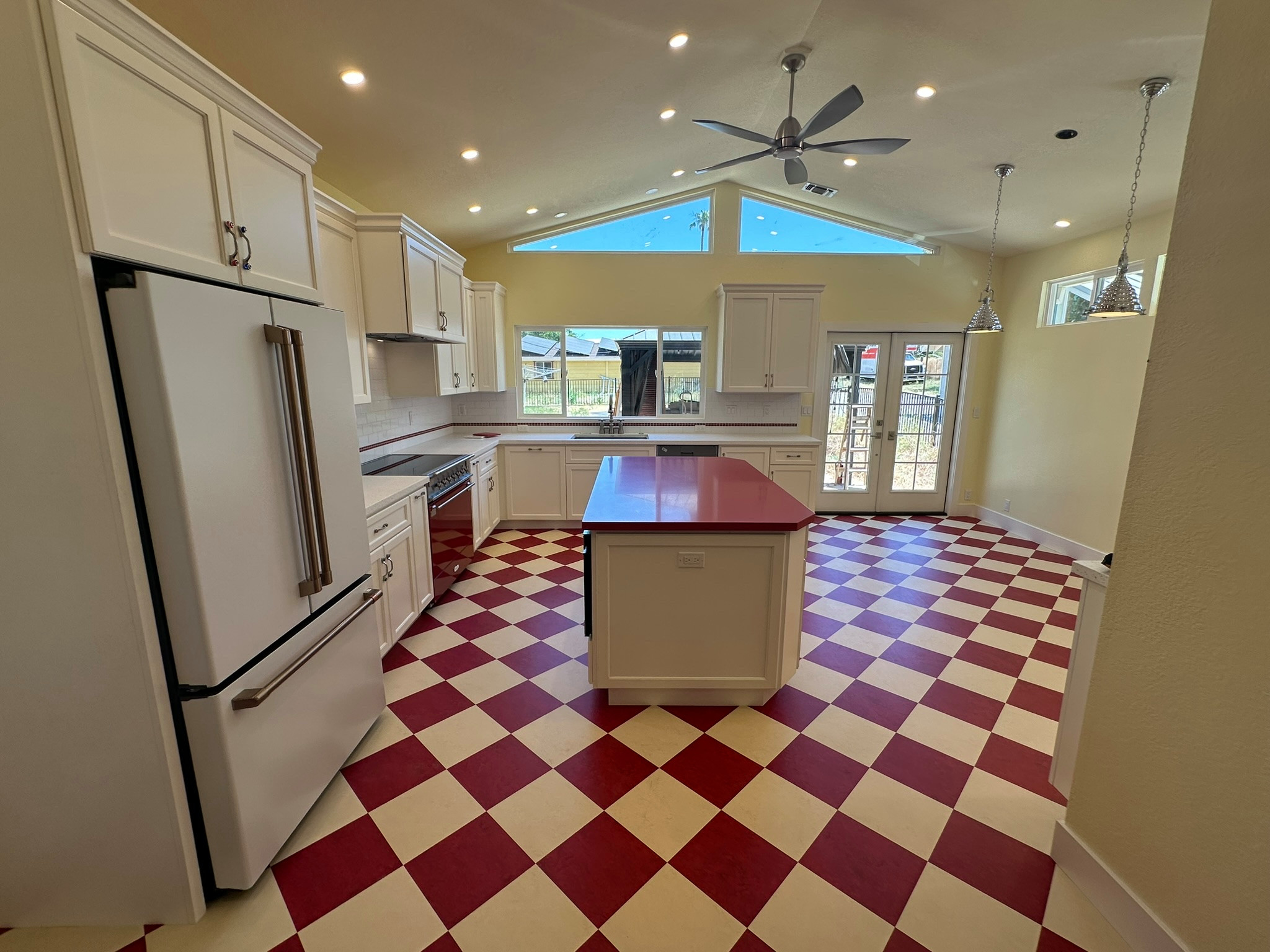 Dadek Kitchen & Laundry Room