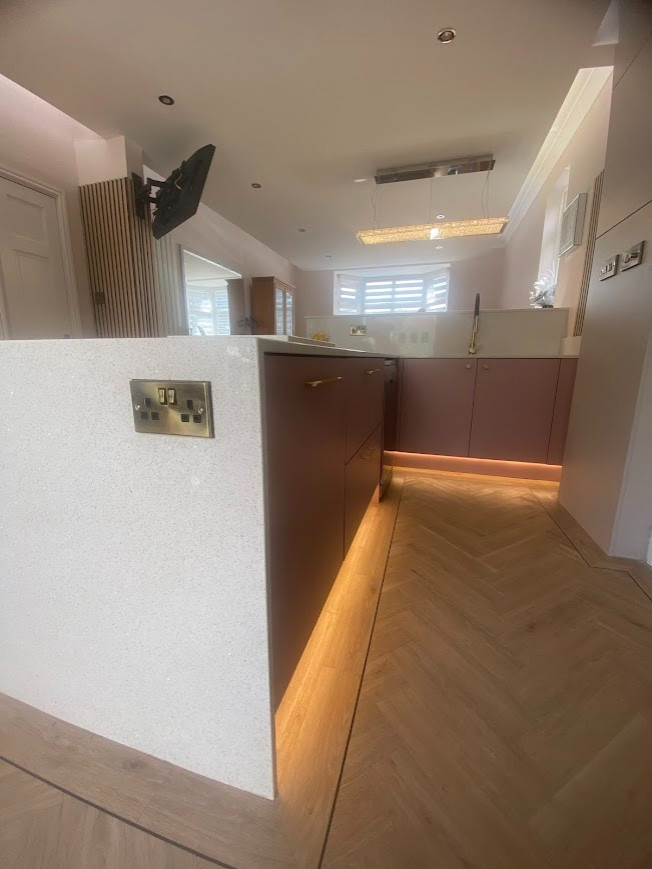 The Burbage Kitchen - Sodermalm - RRP £16,000 - Luxe Price £13,500