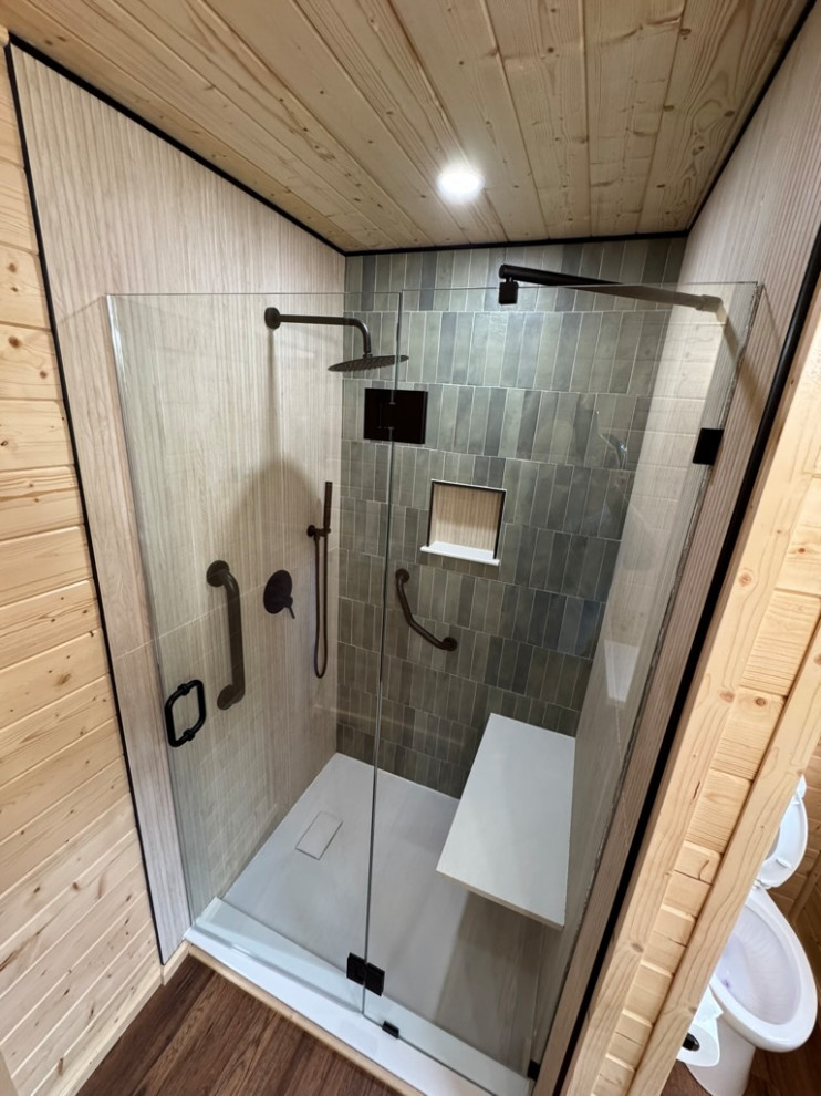 Quibble's Shower