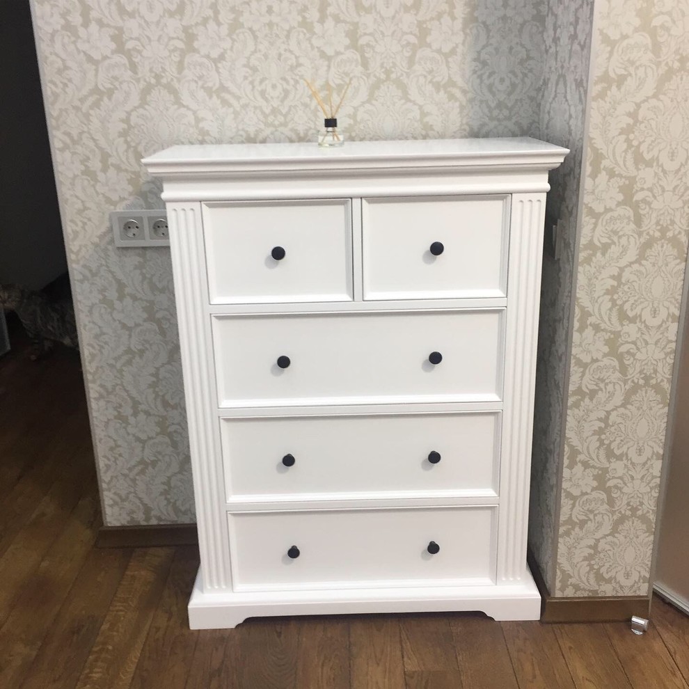 Классический комод из массива