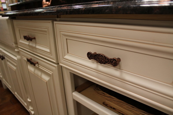 Home design - traditional home design idea in Milwaukee