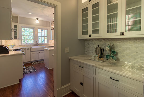 Inspiration for a transitional kitchen remodel in Minneapolis