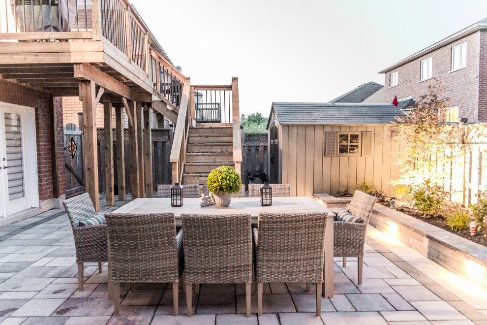 Home design - transitional home design idea in Toronto