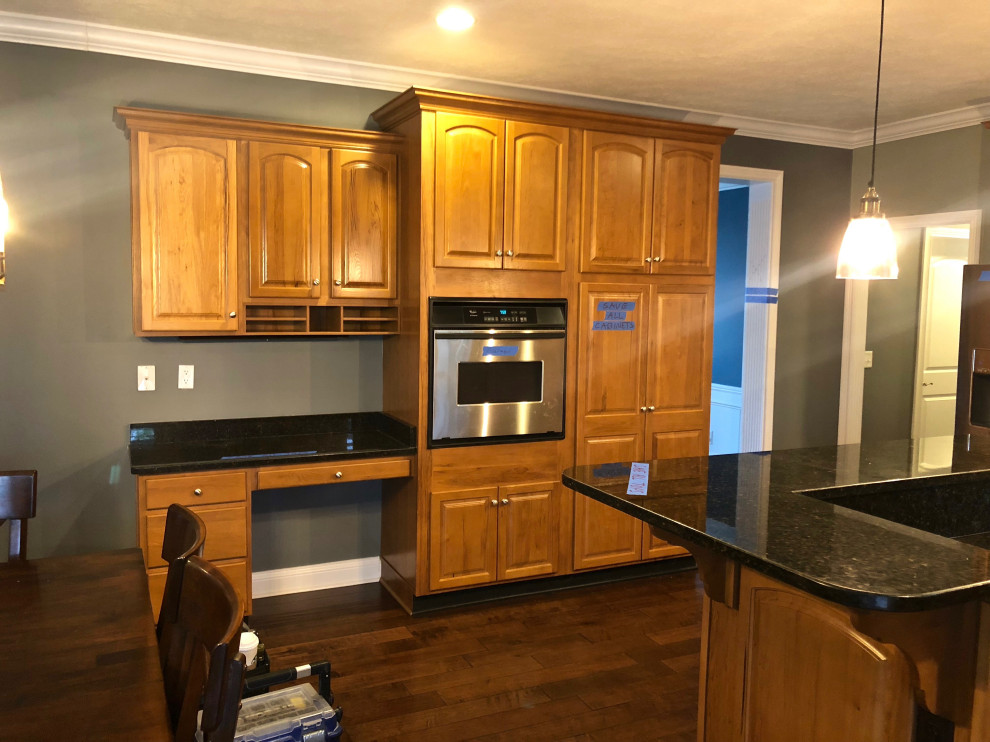 Transitional kitchen photo in Indianapolis