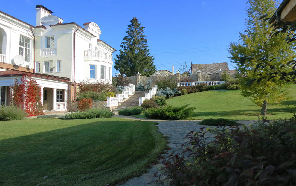 сад с балюстрадами