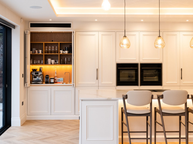 Handleless Traditional Soft Mapesbury Kitchen moderne-cuisine