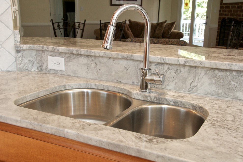 Williamsburg  maple kitchen