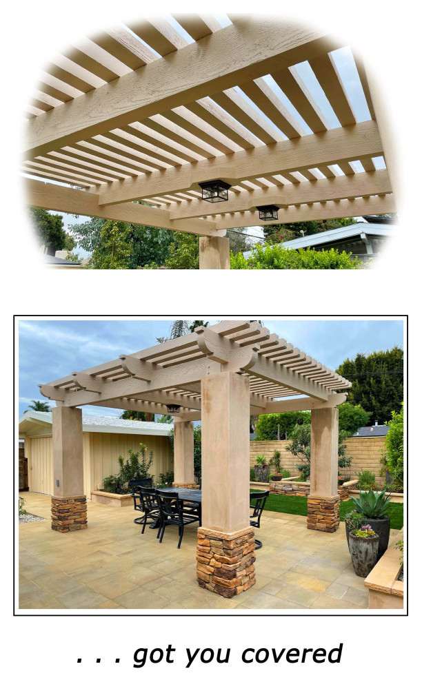 Immagine di un patio o portico di medie dimensioni e dietro casa con pavimentazioni in pietra naturale e una pergola