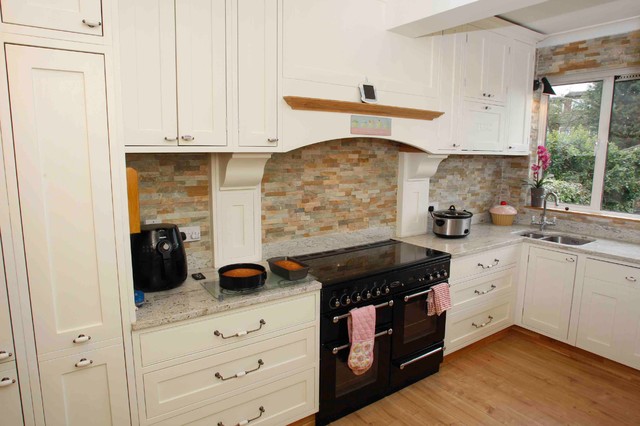 Worcester - Painted Shaker Kitchen traditional-kitchen