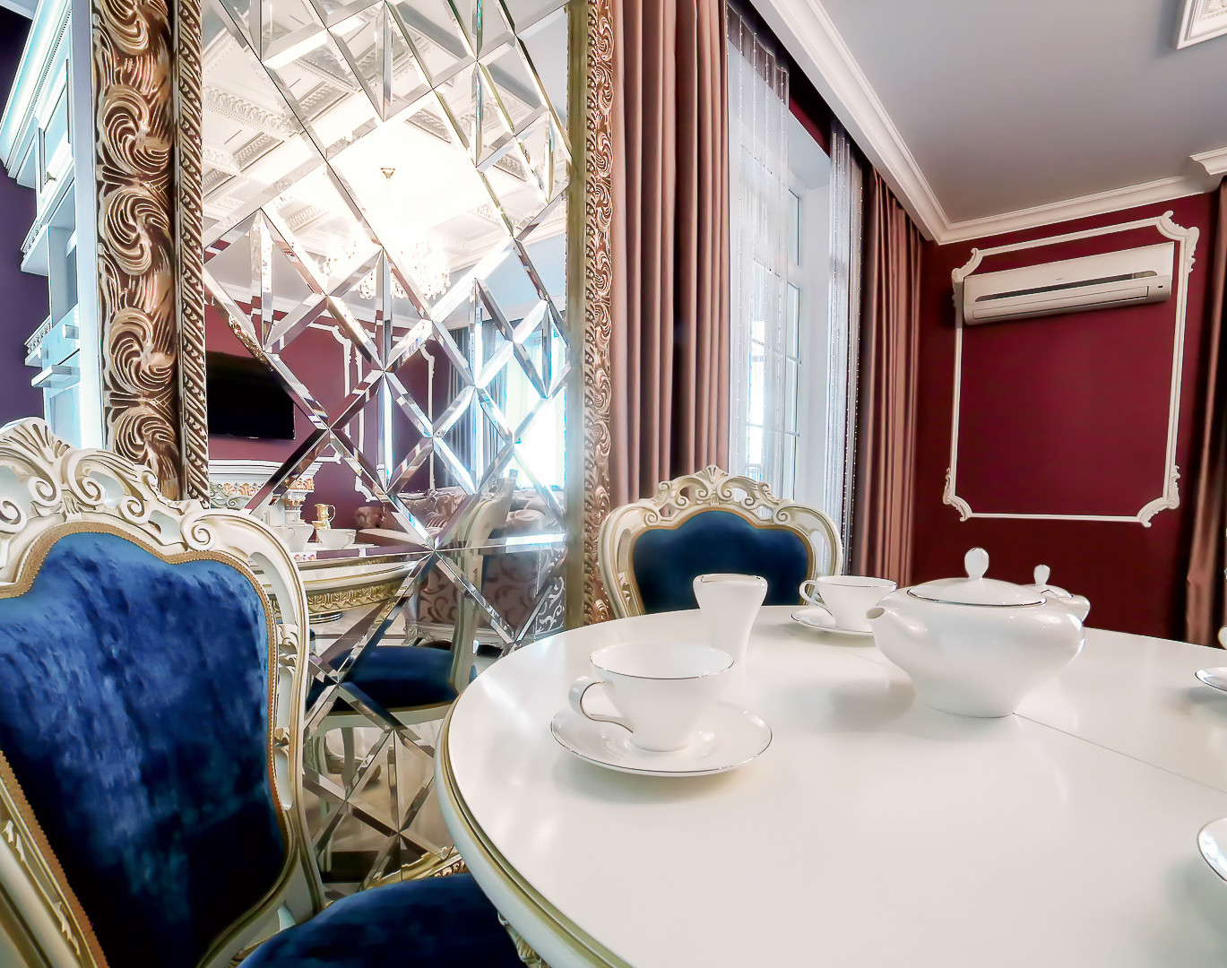 Классический интерьер трехкомнатной квартиры