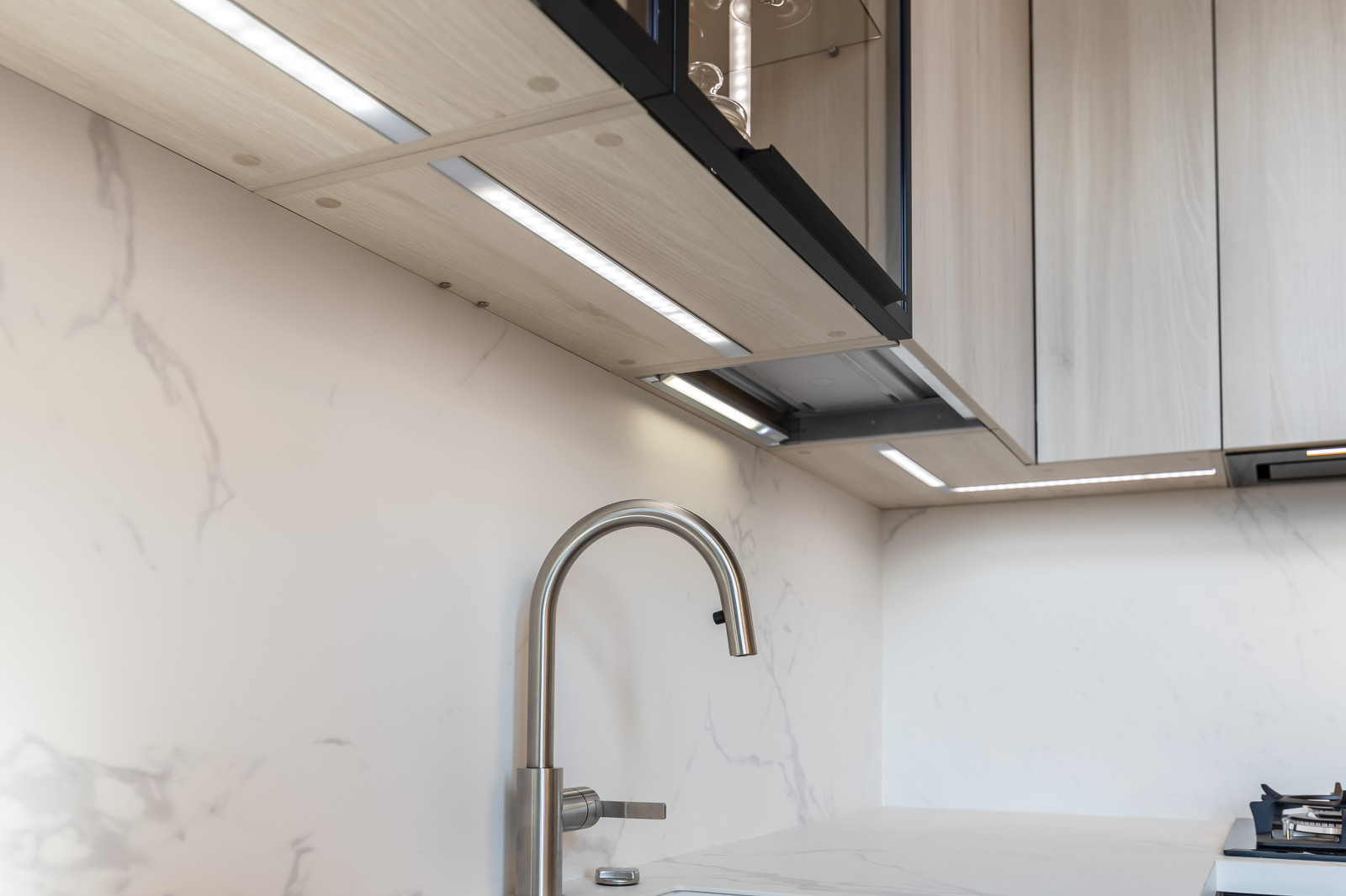 Вытяжка Konigin Navi Black в передаче «Квартирный вопрос».