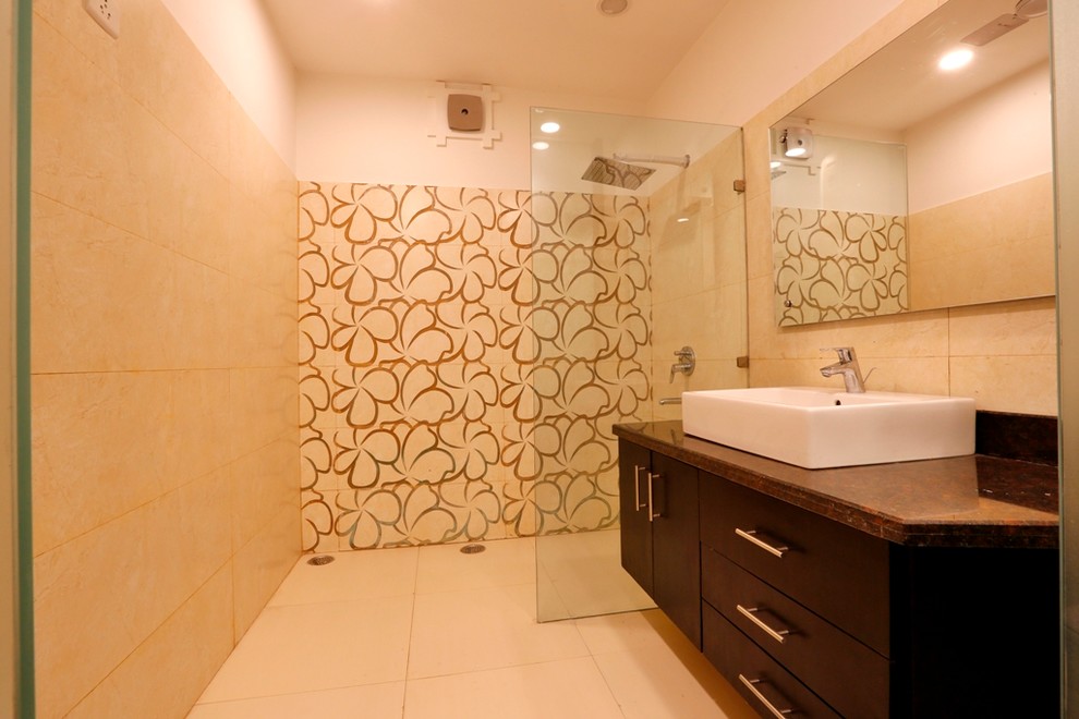 Photo of a contemporary bathroom in Delhi.