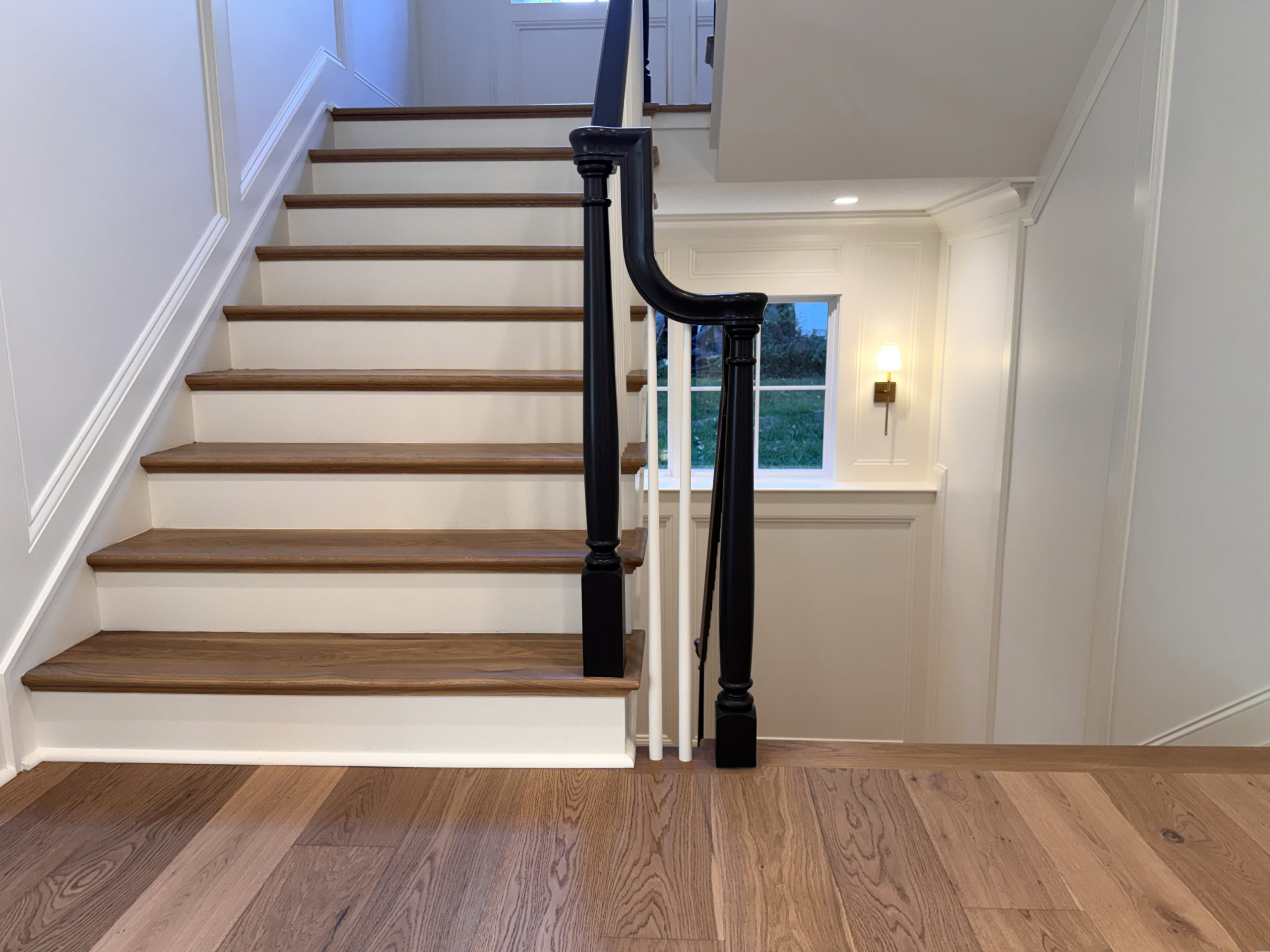 Project #160 | Traditional Box Stair with Gooseneck Handrail