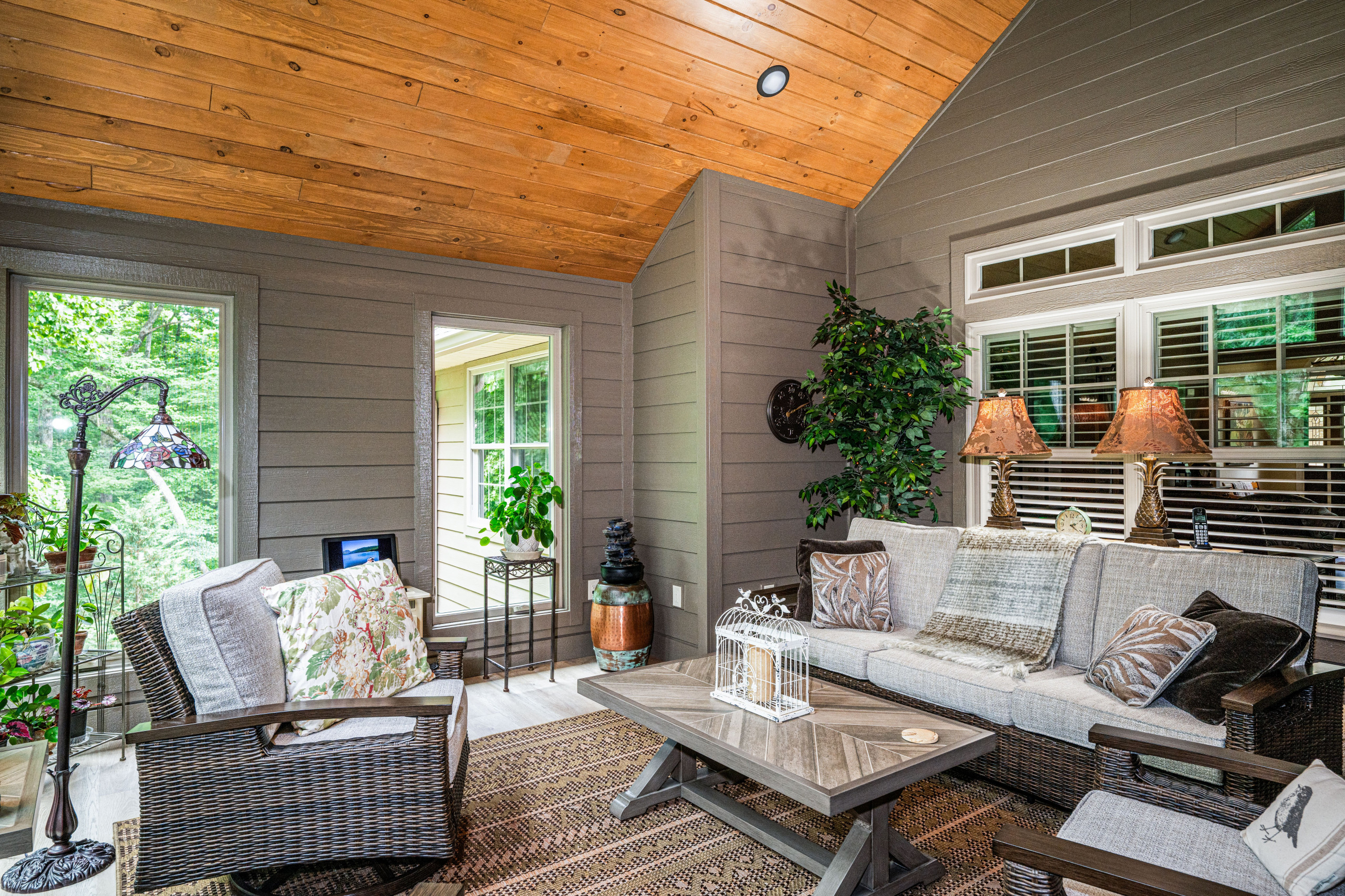 47 Cedar Ridge Circle - Sunroom / Flooring