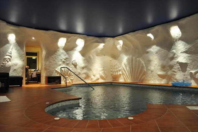 интерьерная живопись и рельеф