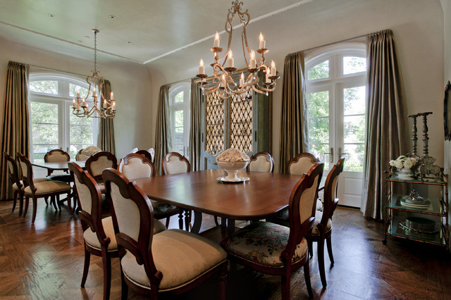 Rheims Ave - Dallas TX clasico-renovado-comedor