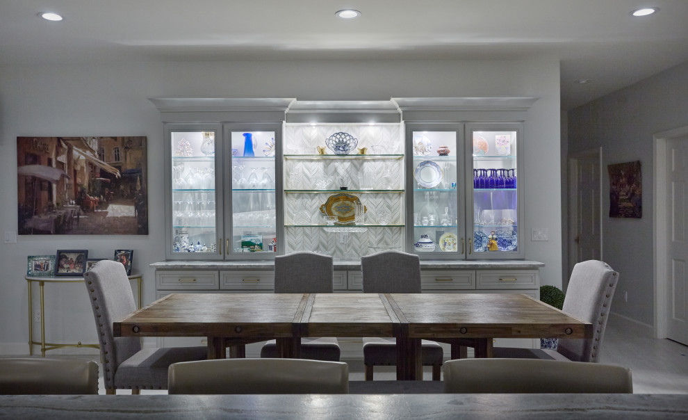 Kitchen - transitional l-shaped kitchen idea in Phoenix with an island
