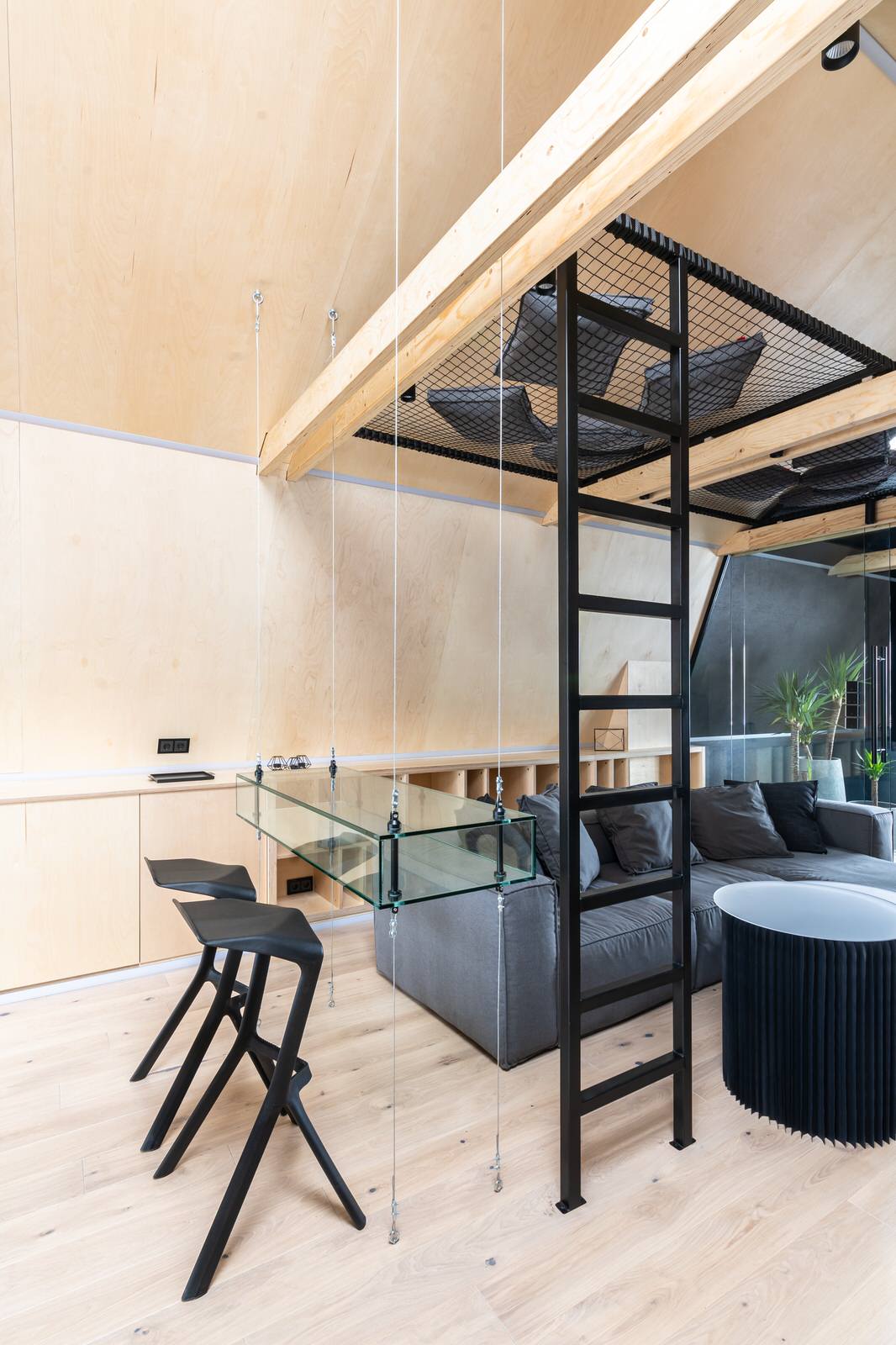 Две стороны одной мансарды